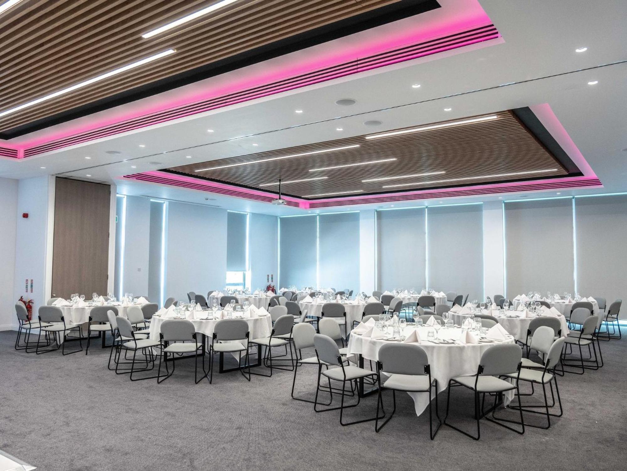 Holiday Inn Birmingham Airport - Nec By Ihg Bickenhill Dış mekan fotoğraf